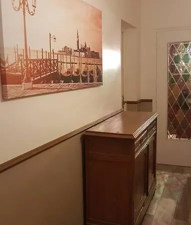 La Chatelaine 4 Epis